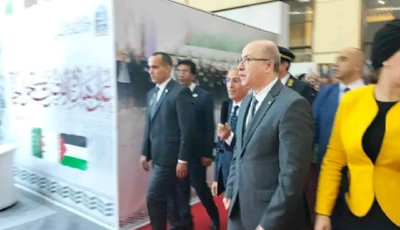 الوزير الأول يشرف على الإفتتاح الرسمي لفعاليات صالون الجزائر الدولي للكتاب