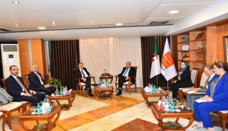 حشيشي يبحث مع الرئيس المدير العام لشركة “بوتاس” تعزيز العلاقات التجارية