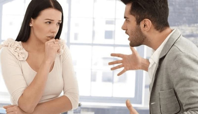 تزوجت من جلاد أسقط عليّ كل عقده