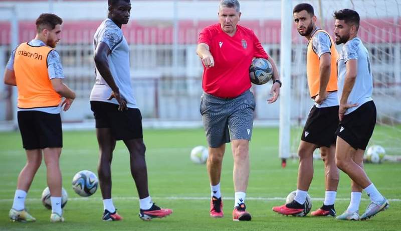 بالصور.. غاريدو يباشر مهامه مع اتحاد العاصمة