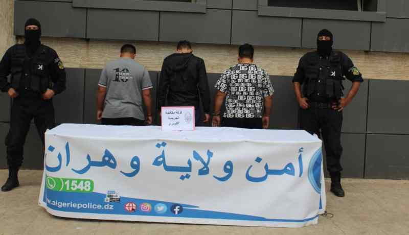 وهران: الأمن يحبط محاولة قتل شاب بعد اختطافه من محل تجاري