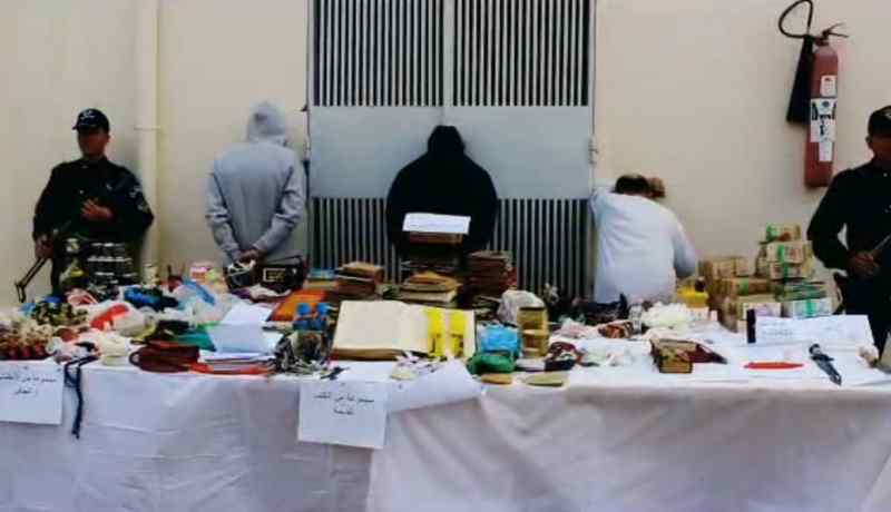 باتنة: توقيف 3 مشعوذين بحوزتهم 2.6 مليار سنتيم وعقاقير وطلاسم