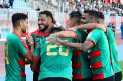 مولودية الجزائر تحسم القمة أمام سطيف والسياسي يضرب بالثلاثية