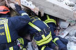 غزة.. انتشال 18 شهيد من تحت أنقاض منزل تعرض لقصف صهيوني