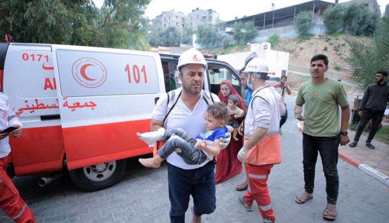 الهلال الأحمر في غزة: المياه غير صالحة للشرب.. أزيد من 1500 مفقود تحت الركام