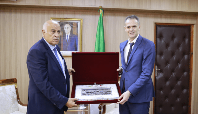 الرجوب: “الجزائر أكدت بأن لفلسطين عمقا استراتيجيا في هذا البلد العظيم”