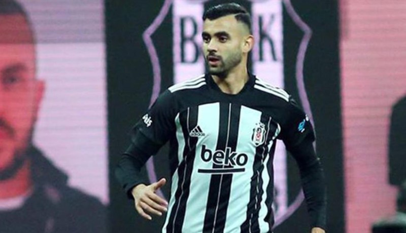 غزال يقود هجوم بشكتاش في مواجهة غلطة سراي