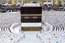 السعودية تفرض غرامات وعقوبات على المخالفين في الحج