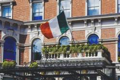 دولة أوروبية تمنح الجنسية عبر الإنترنت