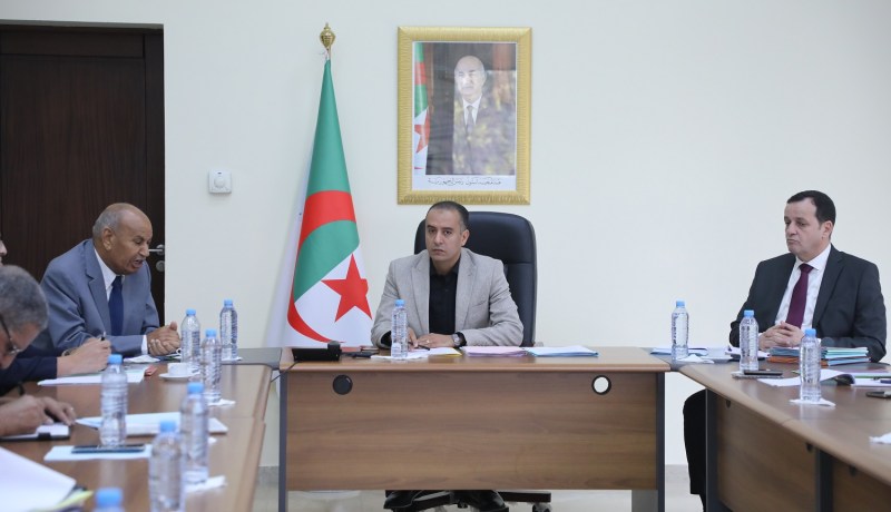 صادي يجتمع برؤساء الرابطات الجهوية ويعين ديريكتوار لرابطة وهران الجهوية