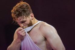 الألعاب العالمية القتالية.. عزارة يتوج بذهبية المصارعة الإغريقية الرومانية