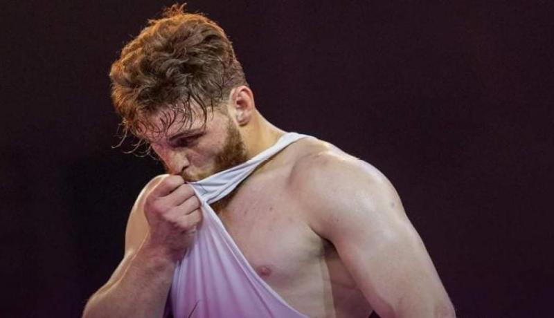 الألعاب العالمية القتالية.. عزارة يتوج بذهبية المصارعة الإغريقية الرومانية