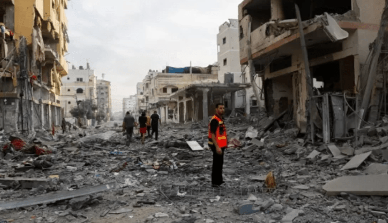 الإعلام الحكومي بغزة: قصف مقر الدفاع المدني ولم نتلق أي تأكيدات حول فتح رفح اليوم