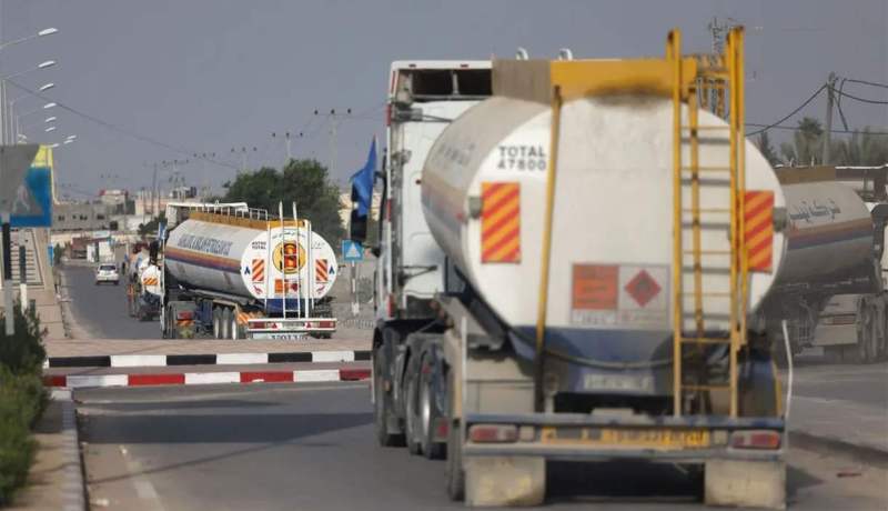 الهلال الأحمر الفلسطيني: 74 شاحنة وقود وصلت لمعبر رفح لم يُسمح بإدخالها إلى غزة