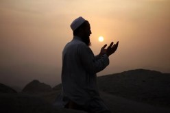 لا تنسوا الدعاء فهو عبادة يحبها الله