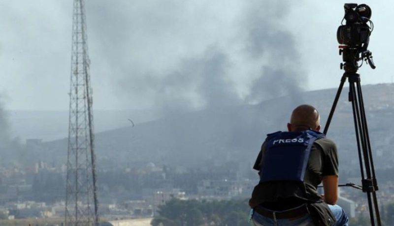 قوات الاحتلال الصهيوني تحاصر 6 صحفيين في جنوب لبنان