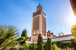 فرنسا: مسجد باريس يعلن عن موعد ليلة الشك