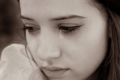 أختي غير الشقيقة تهدد مستقري.