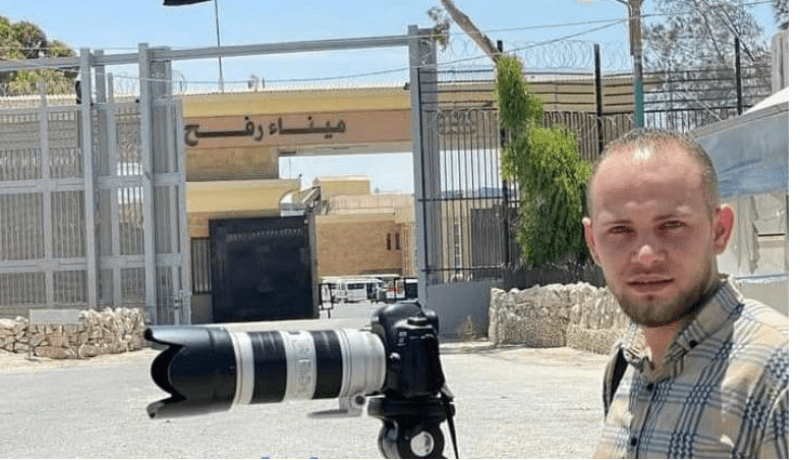 استشهاد الصحفي هشام النواجحة في قصف المحتل الصهيوني على غزة