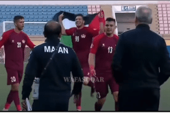 بالفيديو.. لاعب جزائري يعيد سيناريو رقصة بلايلي بـ “العلم الفلسطيني”  