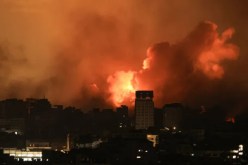 طيران الاحتلال يقصف مستشفى مهدي للولادة غرب غزة