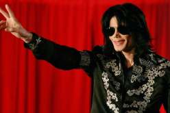 بيع سترة جلدية لمايكل جاكسون بمبلغ خرافي