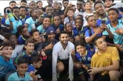 محرز يبدي سعادته بالتواجد مع عشاقه في موزمبيق