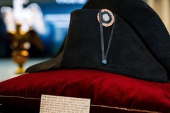 بيع قبعة نابليون بونابارت بـ 1932 مليون يورو!