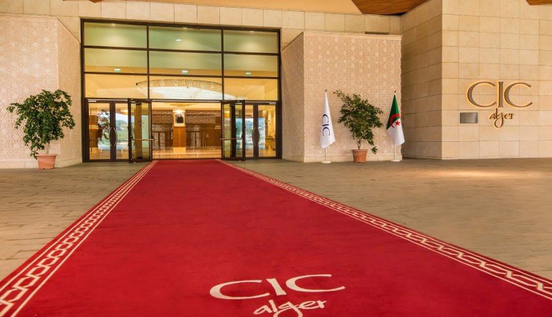 الوزير الأول يصل إلى CIC للمشاركة في المؤتمر الإفريقي للمؤسسات الناشئة