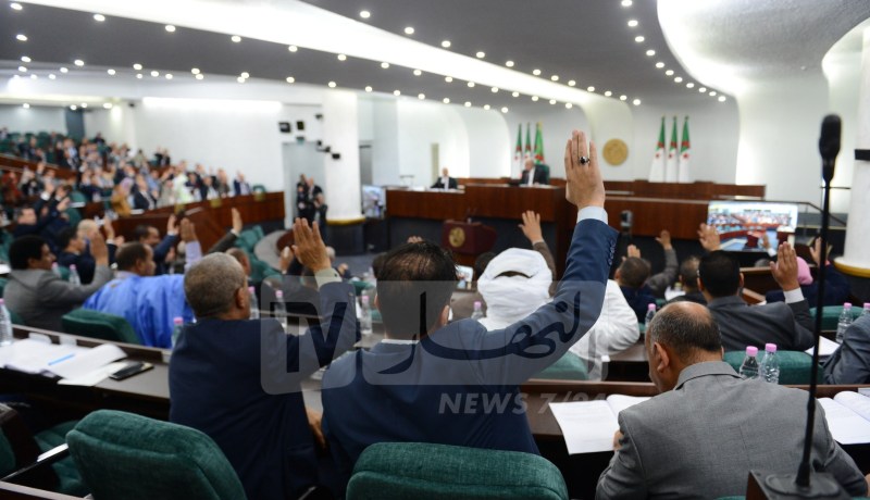 التصويت على مشاريع قوانين المالية والصحافة غدا