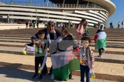 بالصور.. أنصار الخضر حاضرون بقوة بملعب نيلسون مانديلا