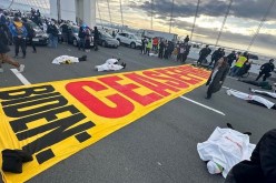 كندا: متظاهرون يغلقون جسرا في مونتريال إحتجاجا على قصف غزة