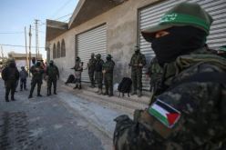 المقاومة تعلن تسليمها 13 محتجزا صهيونيا و4 من حملة الجنسيات الأجنبية للصليب الأحمر