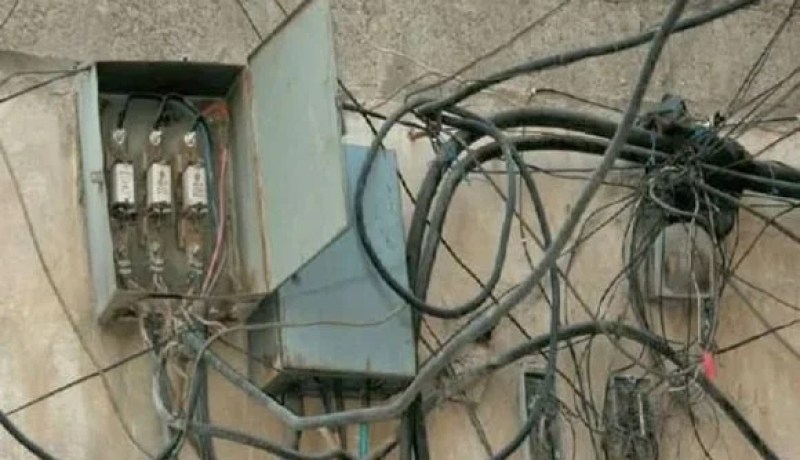 سارق الكهرباء بالعاصمة في قبضة الامن