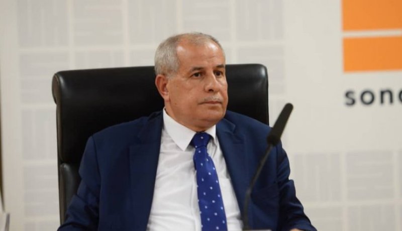 بالصور: حشيشي يتباحث مع مدراء شركات عالمية للطاقة