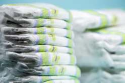 القبض على رجل سرق حفاضات من الحضانة!