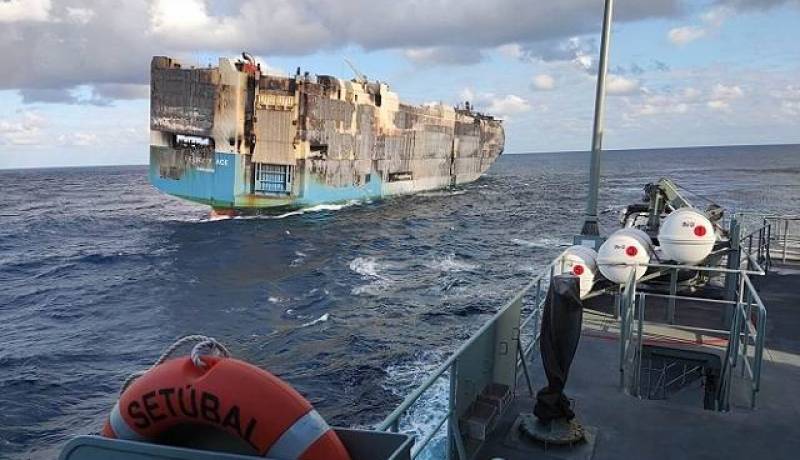 من بينهم عرب.. غرق سفينة على متنها 14 شخصا في اليونان