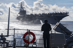 فيديو.. محاولات لمنع سفينة حربية أمريكية من التوجه لإسرائيل