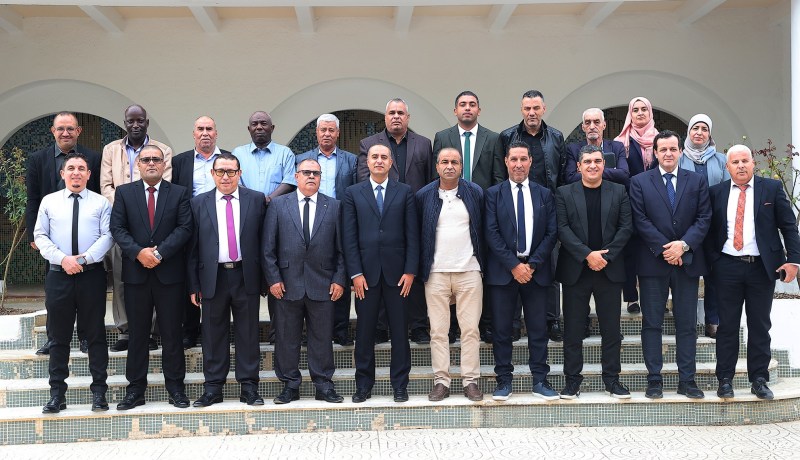 بالصور.. صادي يجتمع برؤساء الرابطات الولائية للجنوب والوسط