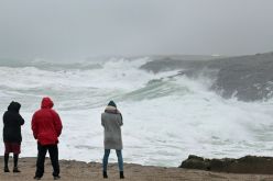 بالفيديو.. ومضات ضوئية غريبة رافقت العاصفة التي ضربت فرنسا ليلة أمس