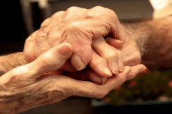 قصة الوفاء بين عجوز وزوجته