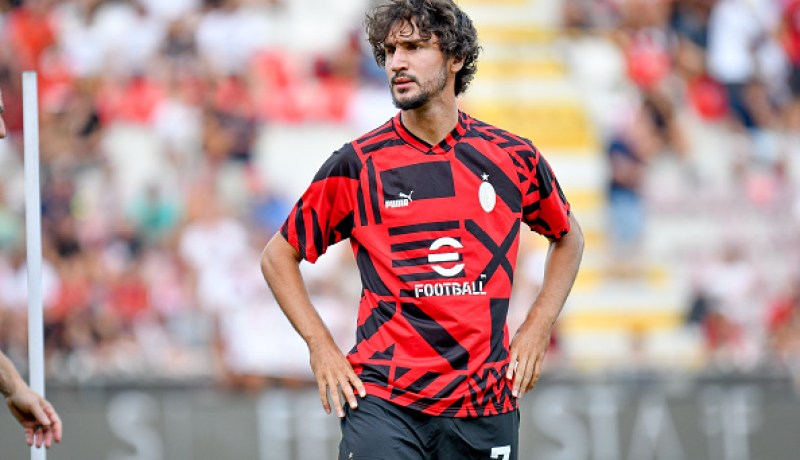 عدلي مرشح لاستعادة مكانته الأساسية مع ميلان