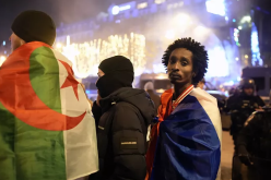 فرنسا تضع شرطا مهما للمهاجرين!