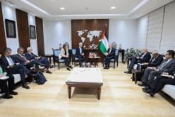 اشتيه يطالب بتشكيل جبهة دولية للاعتراف بالدولة الفلسطينية والإفراج عن أموالها المحتجزة