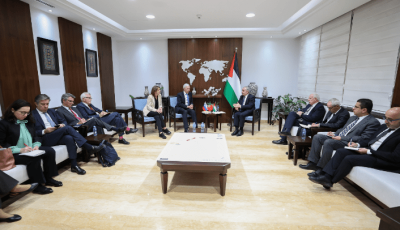 اشتيه يطالب بتشكيل جبهة دولية للاعتراف بالدولة الفلسطينية والإفراج عن أموالها المحتجزة