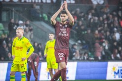 مدرب ميتز يشيد بمستويات قيطون