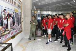 بالصور.. لاعبو الخضر يزورون المتحف المركزي للجيش بمقام الشهيد