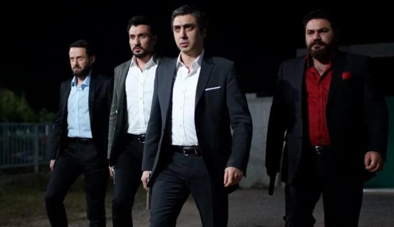 بالصورة.. وفاة بطل مسلسل وادي الذئاب
