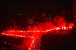 بالفيديو.. أنصار الحمراوة يلهبون وهران احتفالا بميلاد التأسيس