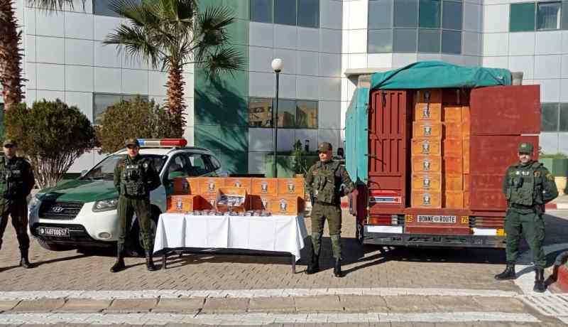 درك أم البواقي يحجز قرابة 23 ألف كيس من الشمة المقلدة ويوقف شخصًا
